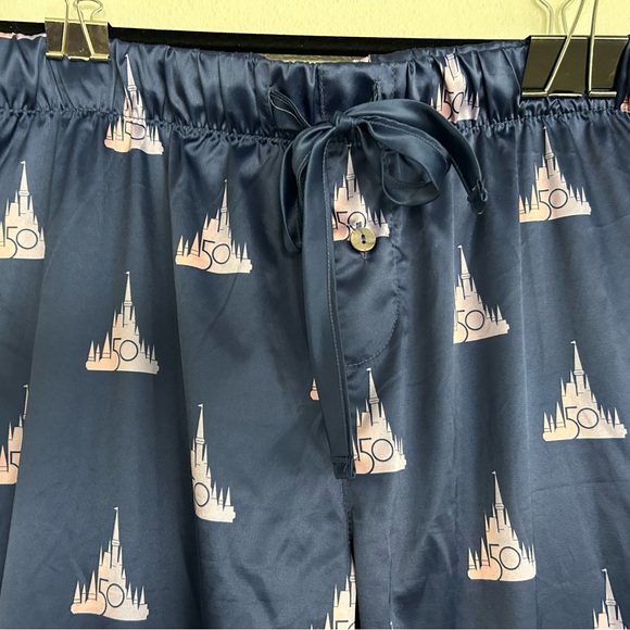 Disney World 50th Anniversary Women’s Satin Pajamas Set Sz M Castle Sleepwear - Picture 8 of 11